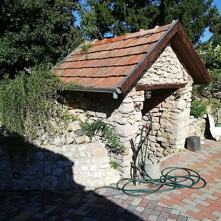 Peringer Udvarhaz Holiday home